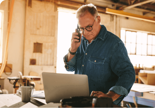 woodworker on laptop